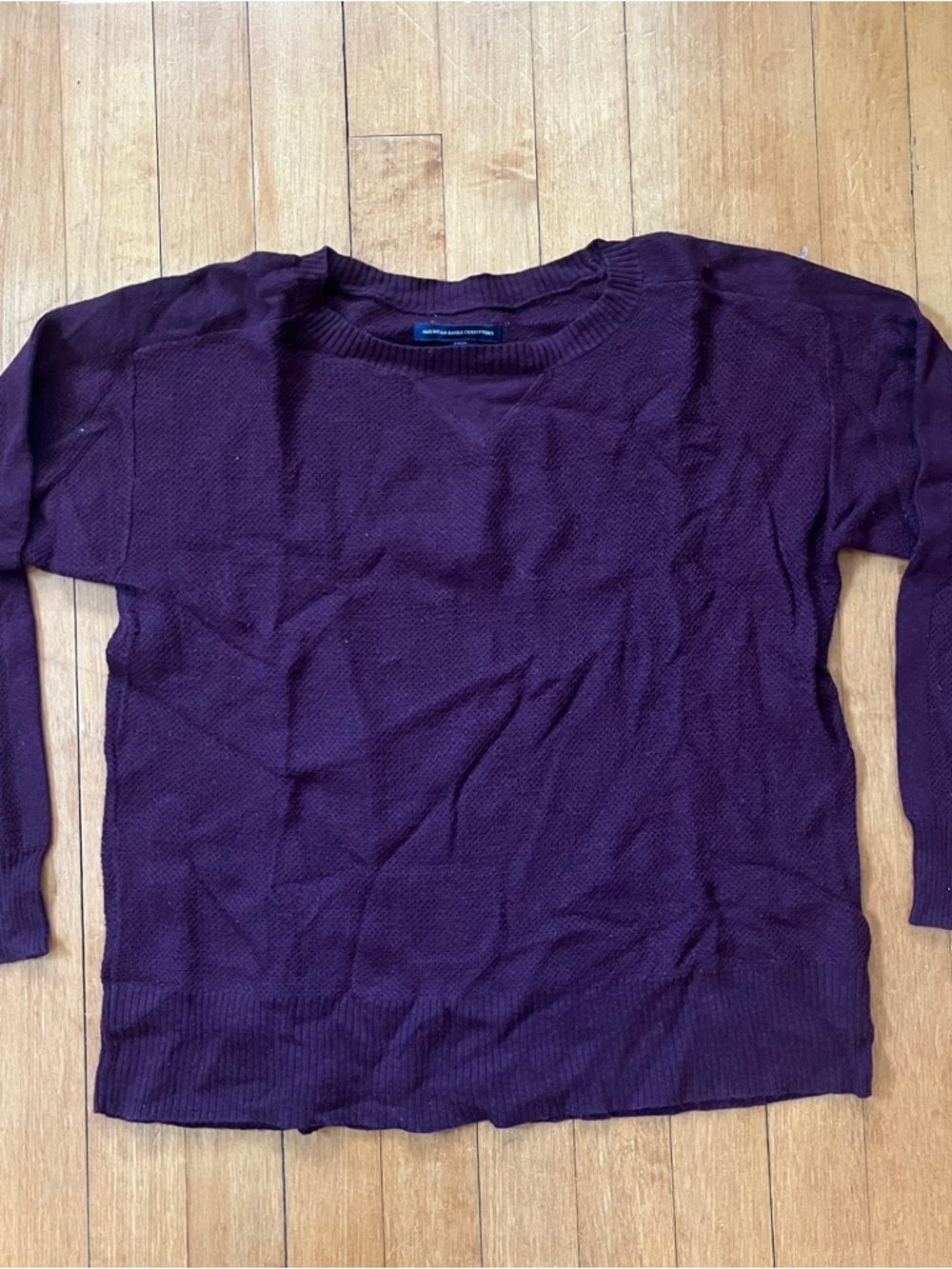 Maroon S: Crewneck Sweater American Eagle